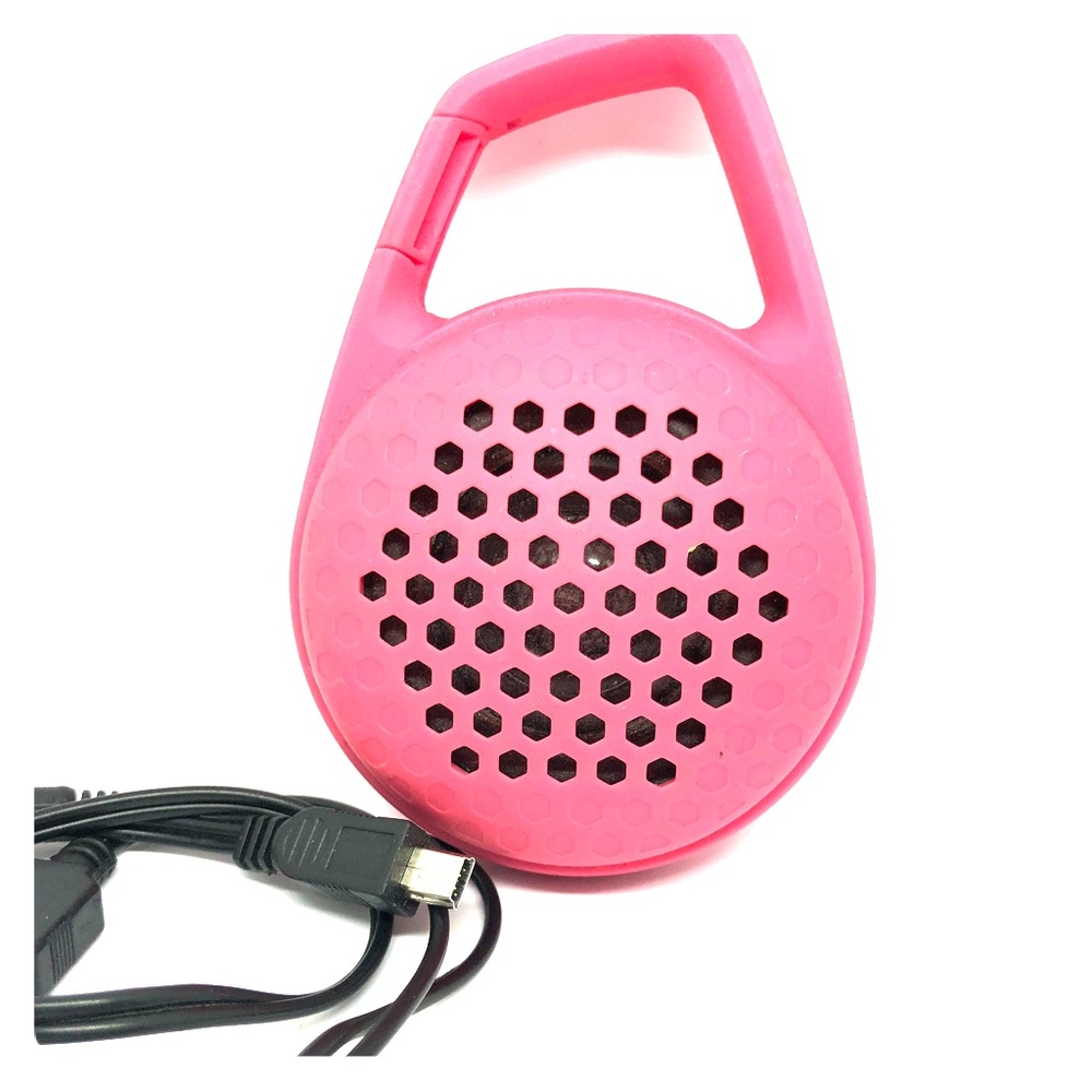 💓FabFitFun Pink Wireless Speaker💓